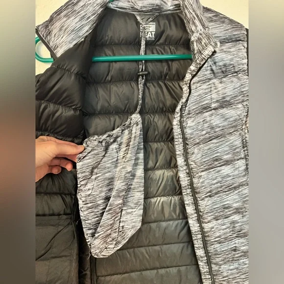 32 Degrees Gray Speckled Puffer Vest (Women’s M) - Picture 2 of 6